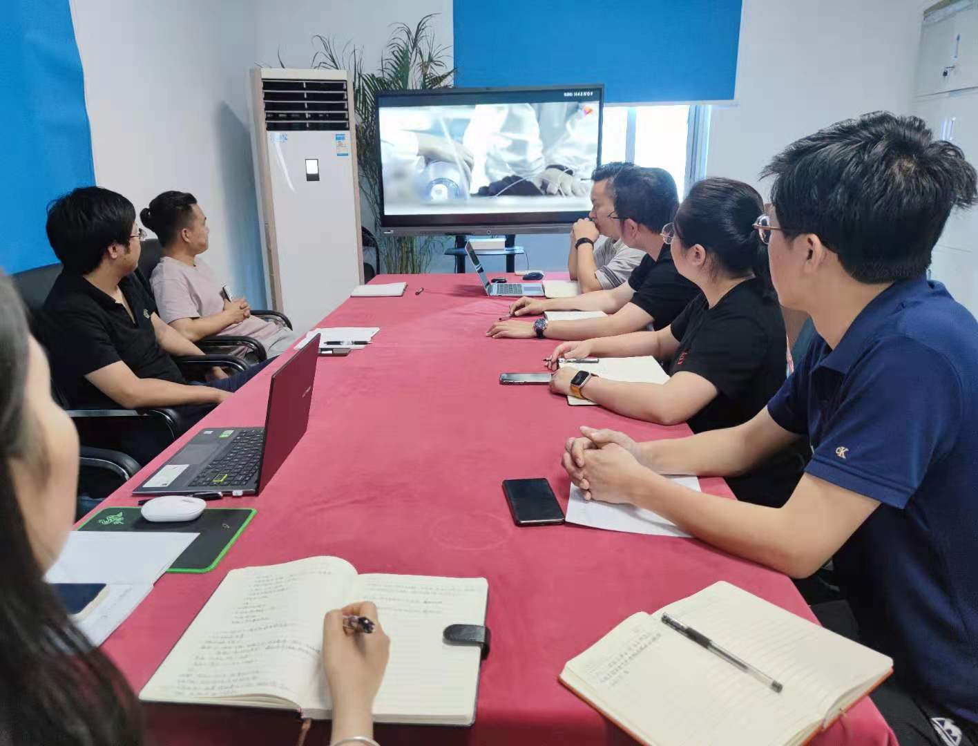 建筑智能化事業(yè)部傳達學(xué)習(xí)全國安全生產(chǎn)電視電話會議精神